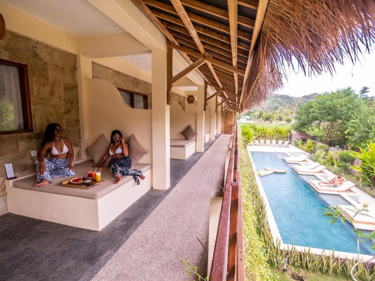 Mango Hotel